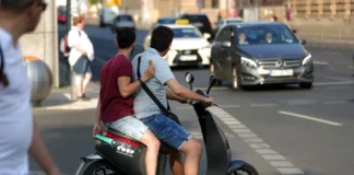 Как получить права на мопед