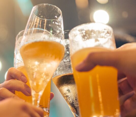 Пиво, вино или ликер: какой вариант самый здоровый? Диетолог делится своим номером 1 выбор