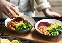 Полезен ли вирусный метод диеты 90-30-50? Эксперты объясняют, действительно ли это работает