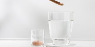 Помогает ли трюк с розовой солью похудеть? Диетологи объясняют