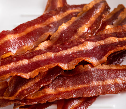 Полезен ли индюшачий бекон? Помните об этих двух вещах, говорят диетологи