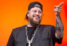 Этот полезный вариант классического вафельного домика помог желе свернуться во время его пути к снижению веса