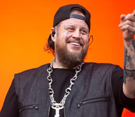 Этот полезный вариант классического вафельного домика помог желе свернуться во время его пути к снижению веса