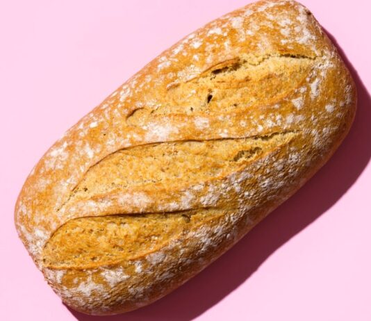 По мнению диетолога, самый полезный хлеб № 1 с наибольшим количеством клетчатки и белка