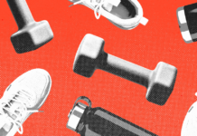 Тренер показывает растяжку №1 для мгновенного снятия стресса