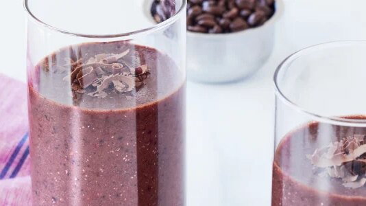 Вода из семян чиа становится вирусной для здоровья кишечника. Диетолог поделился одним предостережением перед тем, как попробовать