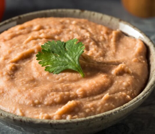 Полезны ли жареные бобы? Диетологи в мексиканском продукте питания