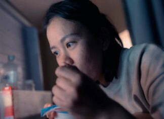 4 вещи, которые кардиолог никогда не делает после 19:00 для здоровья своего сердца