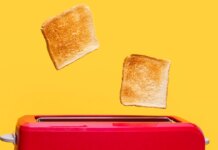 9 полезных начинок для тостов, которые помогут вам достичь цели по потреблению белка и клетчатки, рекомендованные диетологами